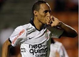 Ex-Corinthians acerta sua saída do Flamengo