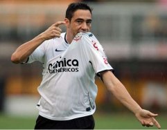 Corinthians aguarda propostas para liberar ídolo da torcida