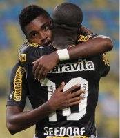 Seleçao do Brasileirão com surpresas e técnico do novo líder