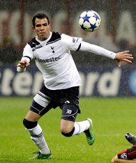 De volta aos treinos, volante do Tottenham mira vaga na seleção