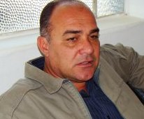 Com bagagem no futebol, Ruy Scarpino espera por nova chance