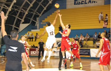 Basquete: XV Piracicaba vence na estreia do Campeonato Paulista