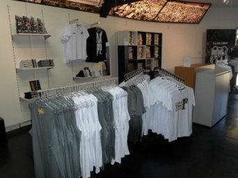 Loja da Macaca reabre com novidades para os torcedores 2 0002048092137 img