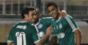 SÉRIE B: Valdívia marca e Palmeiras dispara na liderança