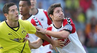 Borussia ganha fora e avança na Copa da Alemanha