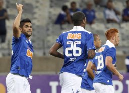 Cruzeiro 1 x 0 Coritiba – Raposa tira invencibilidade do Coxa e vira líder