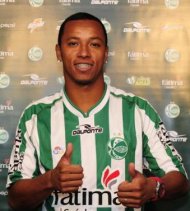 Everton comemora bom momento do líder Resende na Série D