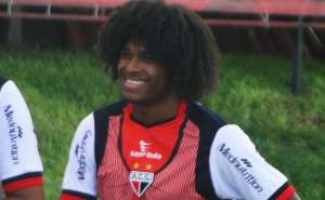 Série B: Em reformulação, Atlético-GO dispensa ex-atacante do Vasco