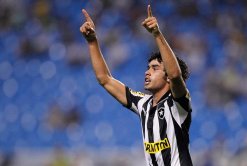 Ex-meia do Flamengo e ex-atacante do Guarani são especulados no Atlético-MG