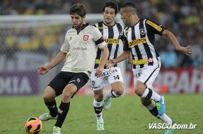 BRASILEIRÃO: Bota defende liderança e Santos recebe o Timão na Vila