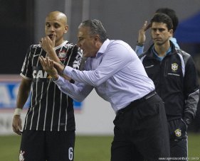 Tite diz que Corinthians jogou abaixo do seu padrão no clássico