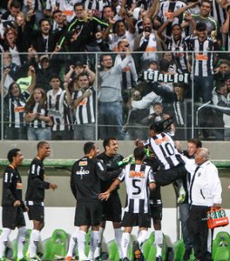 Cuca diz que Atlético mereceu empate por dedicação