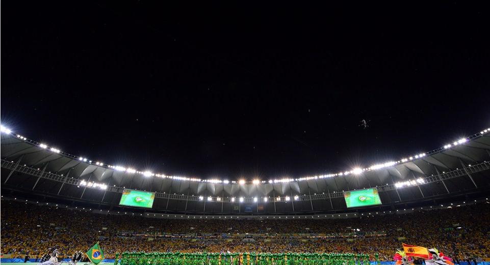 Contra “buracos”, clubes estudam baixar ingressos no Maracanã