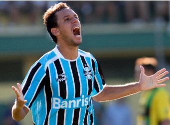 Time do Brasileirão pode dar balão na Ponte e fechar com meia do Grêmio