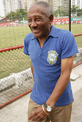 Homenagem! Djalma Santos vai ganhar memorial em Uberaba