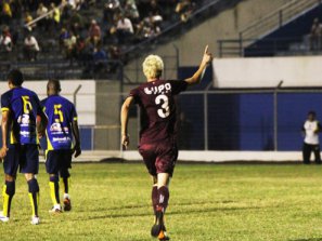 São Carlos 1 x 2 Ferroviária - Locomotiva usa a cabeça e vence!