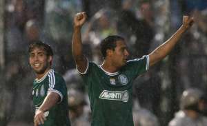 SÉRIE B: Palmeiras dispara na liderança e Avaí vence clássico
