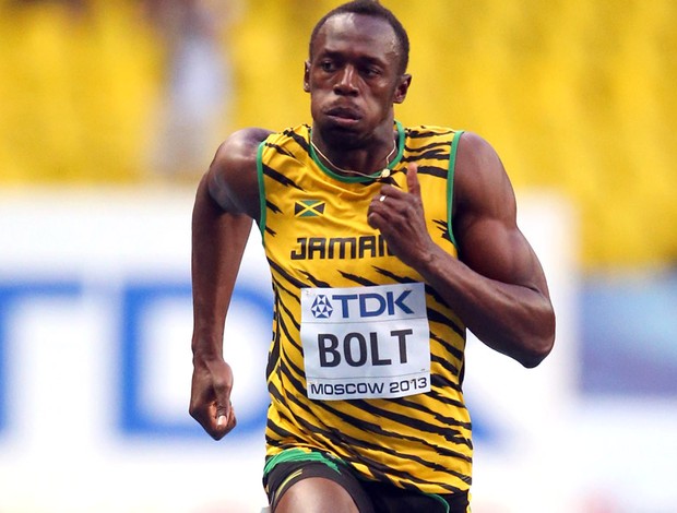 Atletismo: Bolt avança com facilidade à semi dos 100m no Mundial