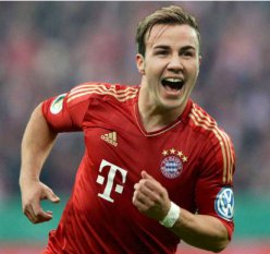 Mario Götze estreia com dois gols em amistoso do Bayern