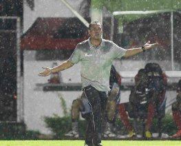 Seleção FI da Série B tem técnico pé quente e maestro do Avaí
