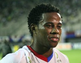 Série B: Atlético-GO contrata atacante com nome de cantor norte-americano