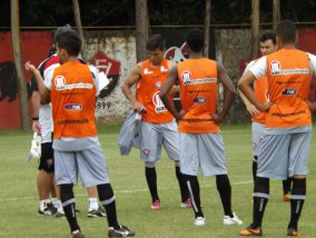 Vitória está perto de negociar zagueiro com clube espanhol