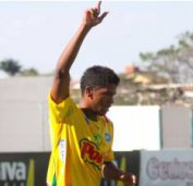 Zagueiro Breno deixa Europa e acerta com time da Série B