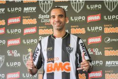 Lesionado, atacante volta a desfalcar Atlético-MG