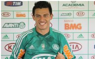 Lateral-direito deixa Palmeiras para acertar com Vitória