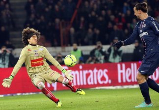 FRANCÊS: Cavani marca no fim e salva PSG da derrota