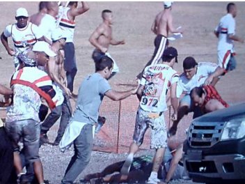 Torcedor do Flamengo fica ferido em confronto com a torcida do São Paulo