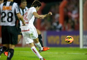 Internacional 0 x 0 Atlético-MG – Com um homem a mais, Colorado só empata…