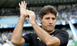 Seleção do Brasileirão com carrasco do São Paulo e técnico ídolo da torcida