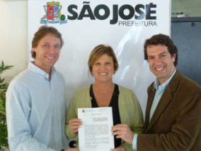 CBT e Correios levam Programa Jogue Tênis nas Escolas a São José/SC