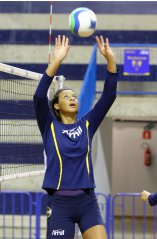 Liberada pelos médicos, Walewska está de volta aos treinos no Vôlei Amil