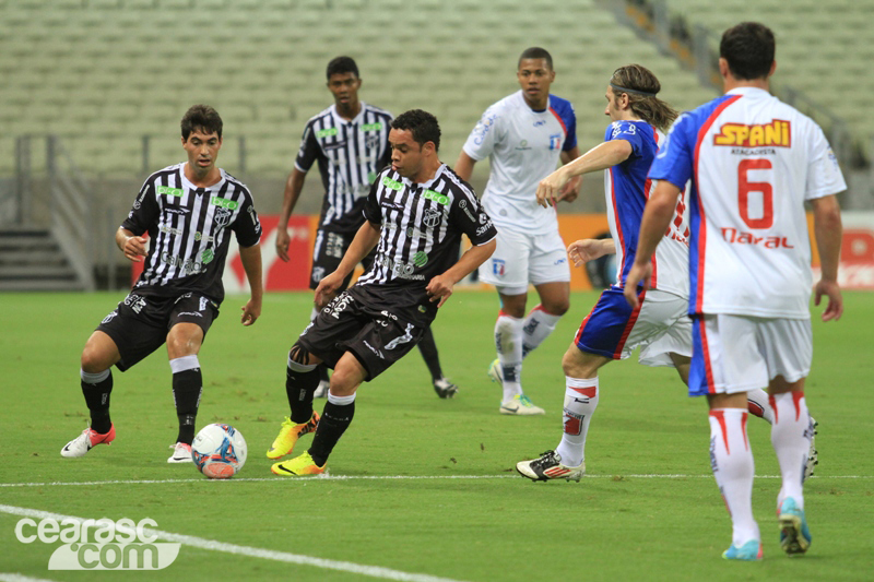 SÉRIE B: Ceará vence na estreia de técnico e Chapecoense se aproxima do Verdão