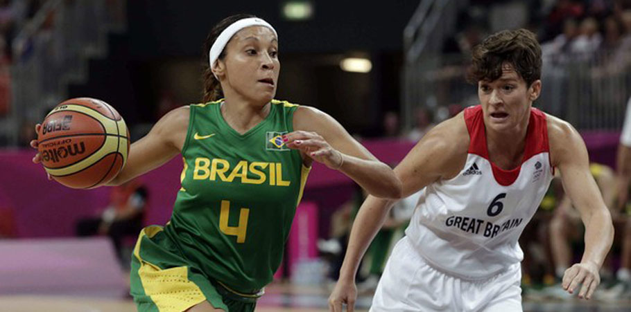 Basquete: ‘Meu ciclo na seleção não terminou’, diz Adrianinha