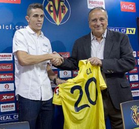 Espanhol: Villarreal apresenta ex-zagueiro do Vitória