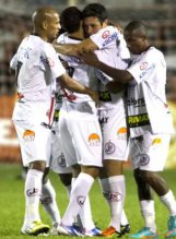 SÉRIE B: Catarinenses miram o G4; Azulão e Mecão lutam contra degola