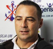 Técnico da nova geração aproveita bom momento no Marcílio Dias