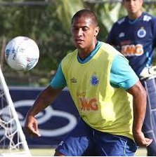 Nova vida? Coritiba acerta contratação de volante do Cruzeiro