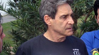 Ponte Preta manterá três zagueiros contra o Cruzeiro