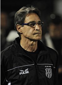 Dito e feito! Carpegiani pede demissão após derrota da Ponte Preta