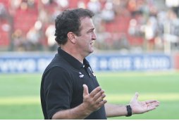 Treinador do Atlético-MG exalta triunfo e prevê ‘fortes emoções’ para quarta