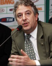 Presidente admite que fez empréstimo pessoal ao Palmeiras