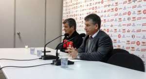 Jogadores de time da Série B são abordados pela PM por ação suspeita