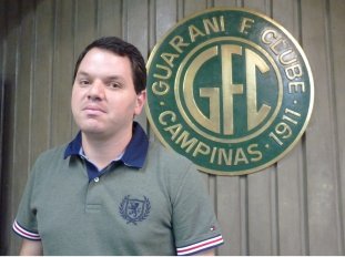 ESPECIAL! Pugliese curte invencibilidade e coloca Guarani como o maior da Série C