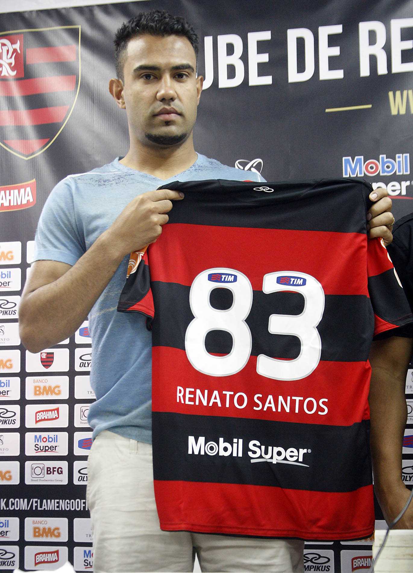 Flamengo oferece zagueiro, mas rival do Brasileirão descarta acerto