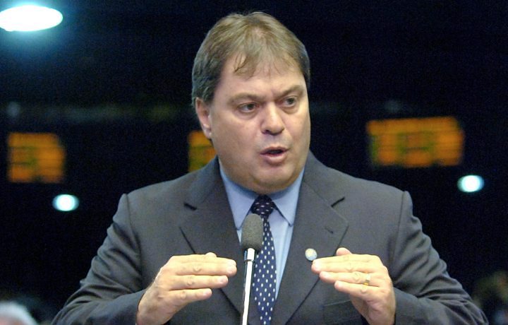 Retirada de texto que muda Lei Pelé surpreende atletas