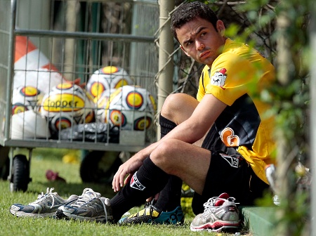 Vitória anuncia lateral encostado em grande clube de São Paulo